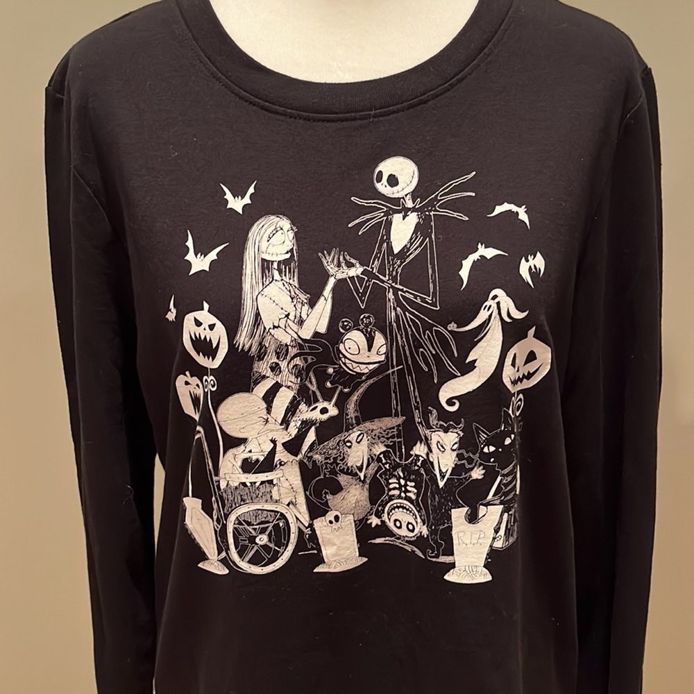 Disney The Nightmare Before Christmas Lightweight Black Sweatshirt Size Medium - Picture 2 of 5